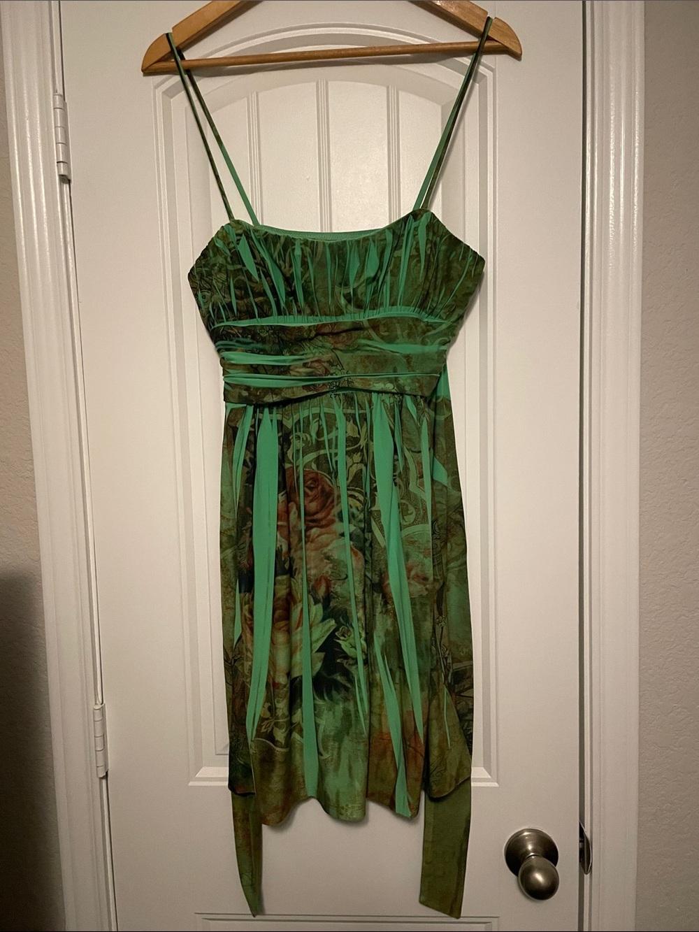 City Triangles Green Floral Spaghetti-Strap Dress size Medium